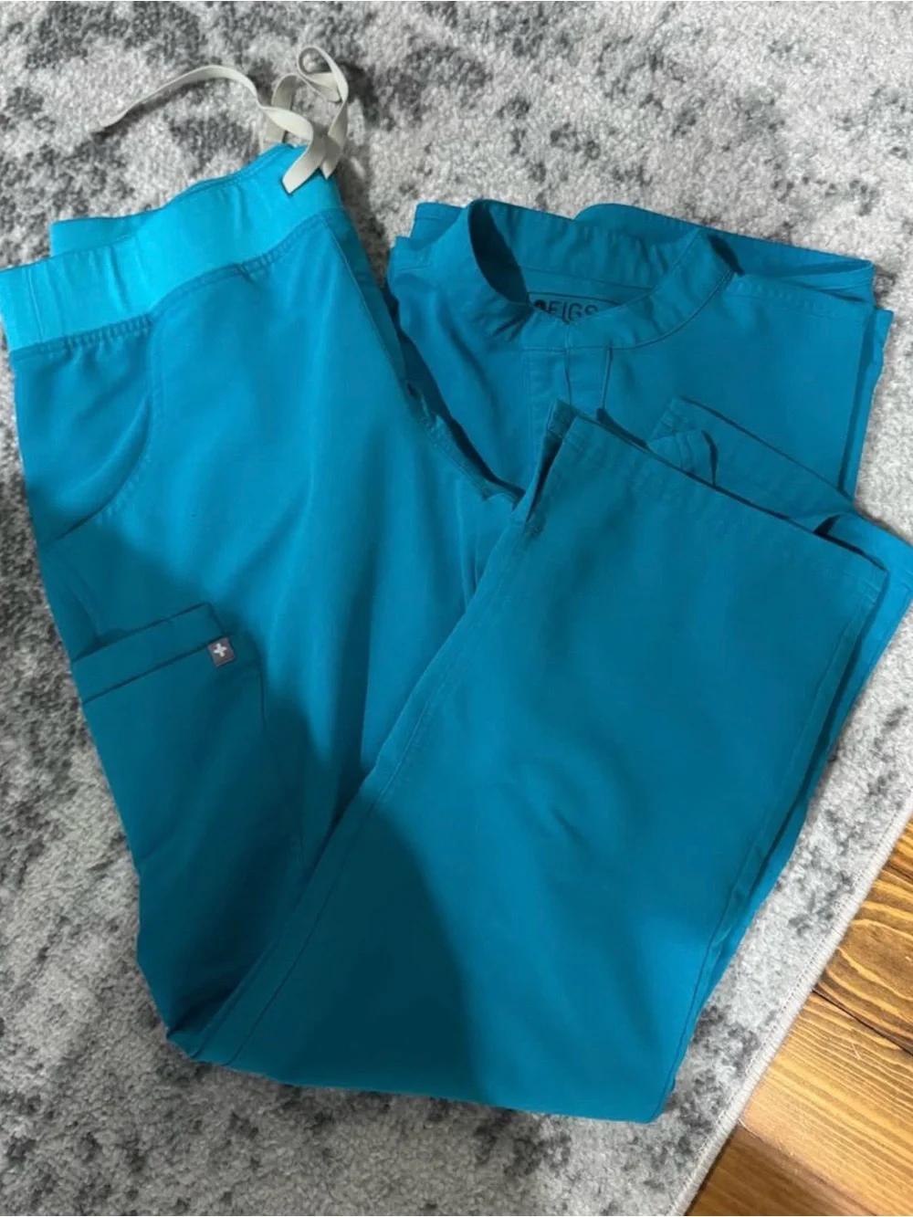 Teal Medical Scrub Set -FIGS - Picture 2 of 2
